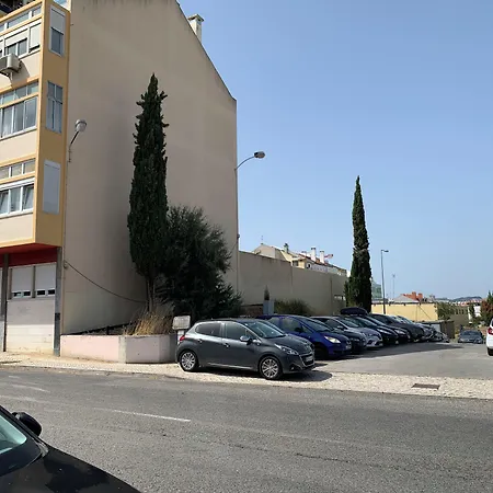 Discovery Benfica בית הארחה
