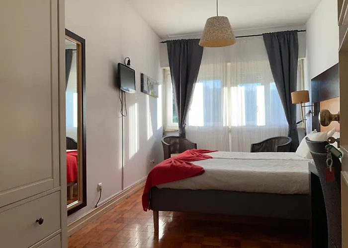 Discovery Benfica ゲストハウス 3*