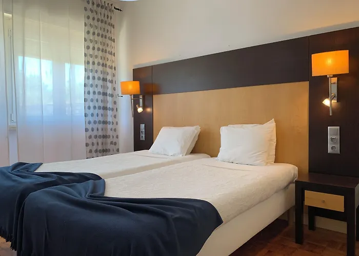 ゲストハウス Discovery Benfica 3*