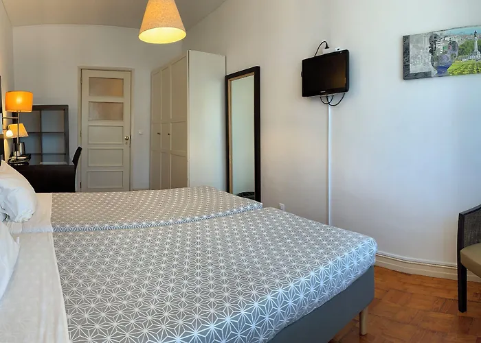 Discovery Benfica ゲストハウス 3*