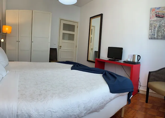 ゲストハウス Discovery Benfica 3*